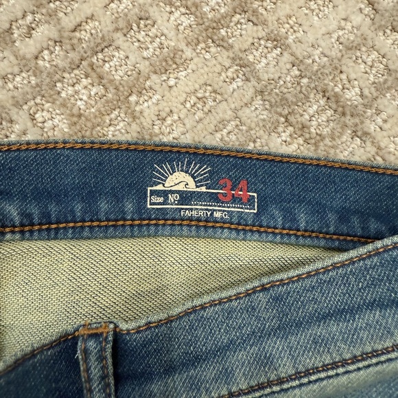 Faherty Classic Blue Jeans - Picture 5 of 5